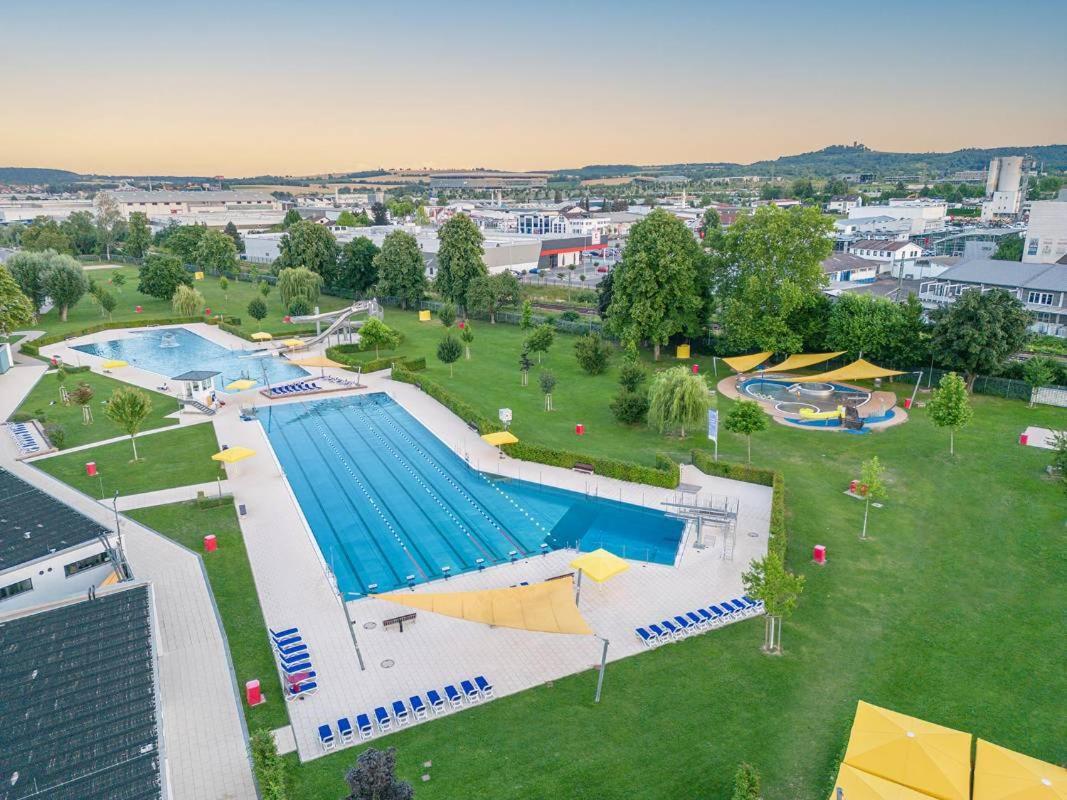 Xxl Apartment Sinsheim Buitenkant foto